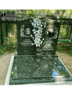 Памятник из зеленого гранита 349  балтик-грин