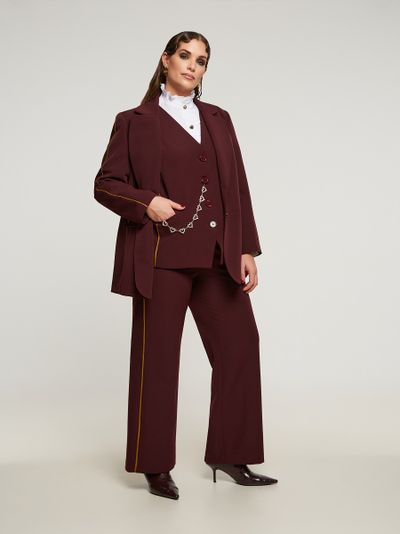 Стильный жакет с акцентными элементами