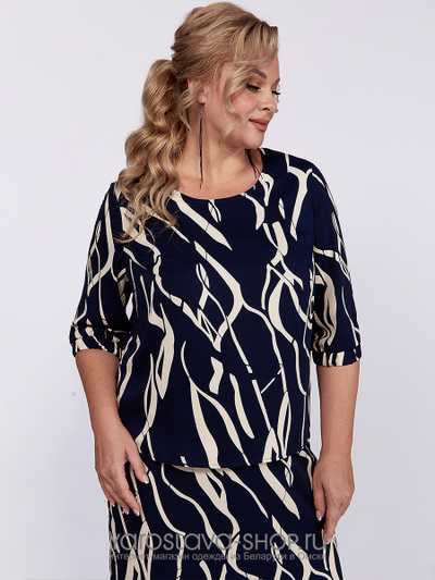 Элегантное платье прямого силуэта