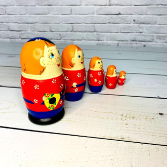 Матрешка Мальчик с балалайкой 5-и кукольная 100*50 мм
