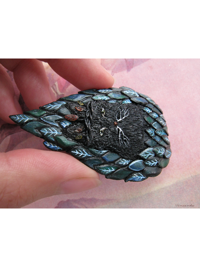 Необычная брошь в стиле Энди Кехо "Кот Леса - Дух Ветвей"