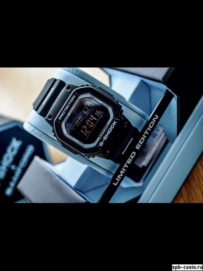 Часы Casio G-Shock GW-M5610BWD20-1ER