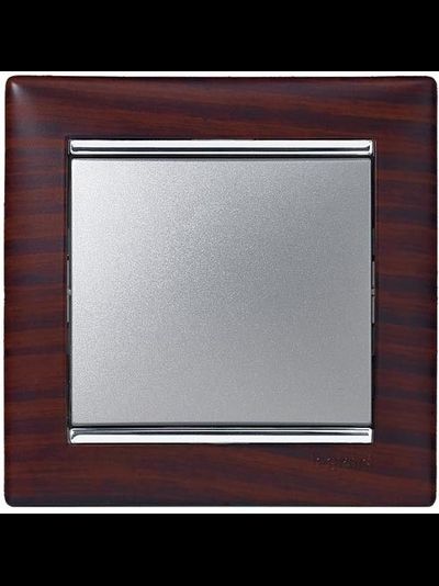 Розетки и выключатели Legrand серии Valena