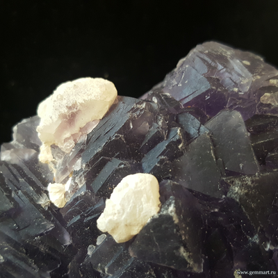 Кристаллы фиолетового Флюорита №7 87*78*40мм