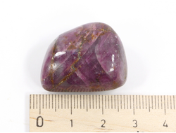 Корунд красный (рубин), галтовка, Мьянма (27*24*16 мм, 24 г) №27561