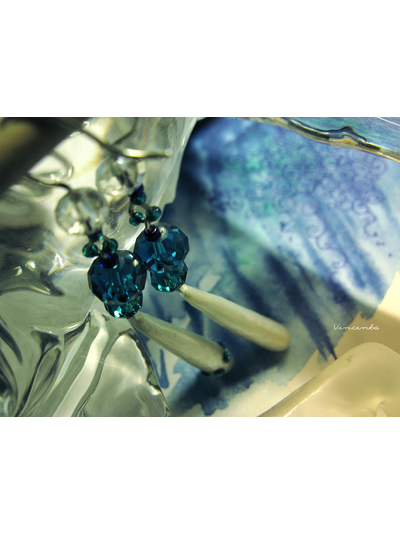 Принцесса Миядзаки. Серьги-капли с хрустальными бусинами и чешским бисером