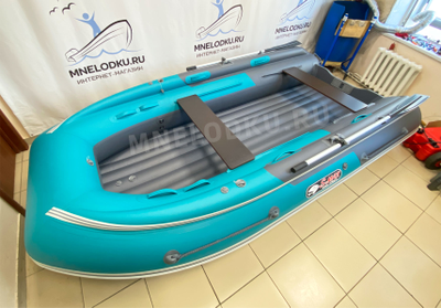 Моторная лодка REEF TRITON 370 S-MAX интегрированный фальшборт сверху сбоку