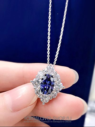 Цепочка с подвесом ромбовидной формы с голубым кристаллом