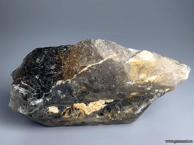 Рутил  в дымчатом кварце. Россия.   195*110*65мм