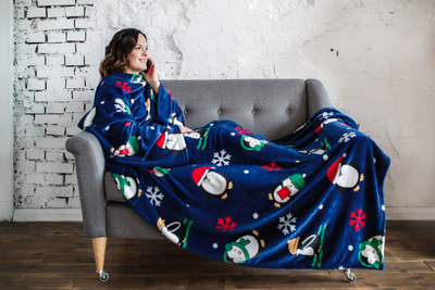 Плед с рукавами "Веселые пингвины" из микрофибры (велсофта)