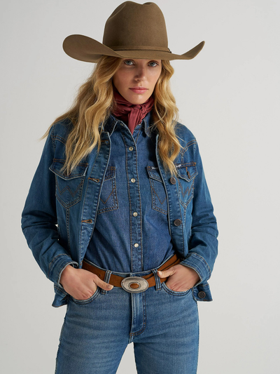 Куртка Wrangler® Women's Long Sleeve Classic Fit Denim Jacket
