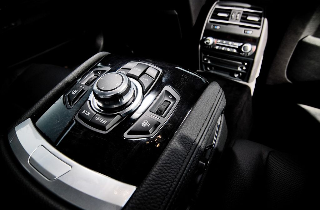 Как работает idrive bmw