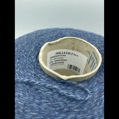 MILLEFILI art.GARZSOFTYAK Nm. 640 метров в 100 граммах 75% WO (шерсть), 8% WY ( шерсть яка), 15% PA, 2% PL Цв. 80062/80065 Джинс