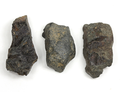 Магнетит необработанный "дикий" образец в ассортименте, Россия (25-30 мм, 7-8 г) №36107