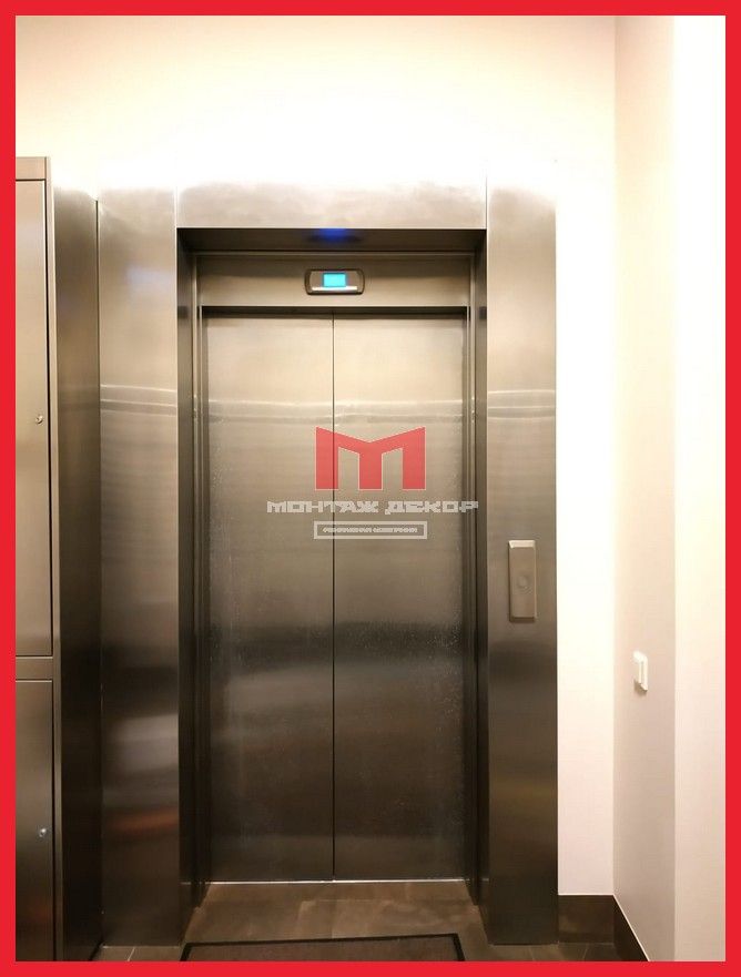 Двери лифта снаружи