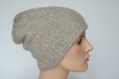 Бежевая вязаная шапка Италия Визио