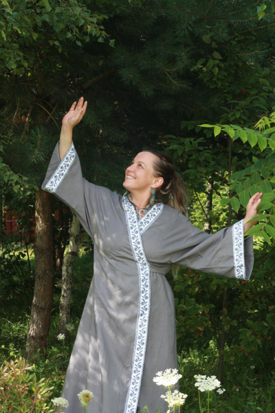 Халат-кимоно из конопли с вышивкой