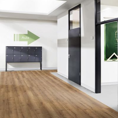 Виниловый пол Wineo 400 Wood XL Дуб Насыщенный Уютный MLD129WXL 31 класс толщина 9 мм замковый с фаской и подложкой на HDF-плите 2.1 м2