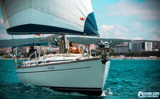 Парусная яхта "ВИКТОРИЯ"