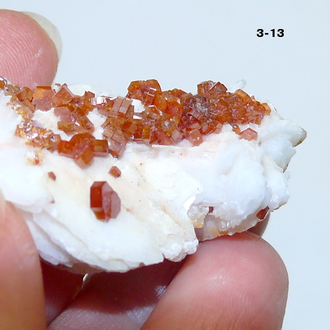 Ванадинит натуральный (щетка) №3-13: 43*25*17мм