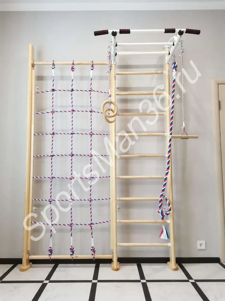 СПОРТИВНЫЙ КОМПЛЕКС KARUSSELL Adler. Цвет дерева натуральный, цвет металла белый.