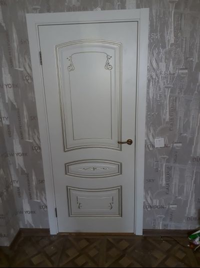 СОНАТА ГРЕЙС В2. БЕЛАЯ ЭМАЛЬ/ ПАТИНА БЕЛОЕ ЗОЛОТО. ПОЛОТНО ОСТЕКЛЕННОЕ. УЗОР 2