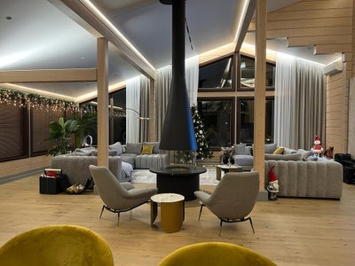 Камин VEREN  островной с электроподъемником стёкол