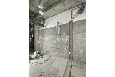 Развели провода на объекте, смонтировали блок питания