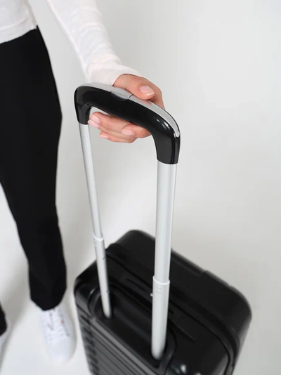 Чемодан для путешествий S Optimum Travel, черный