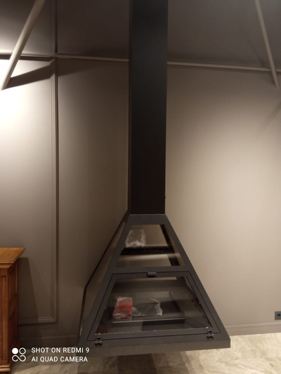 Подвесной камин из стекла и металла FLY