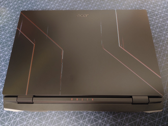 ACER NITRO 5 AN515-46-R03R ( 15.6 FHD IPS 144Hz RYZEN 5 6600H  RTX3060(6GB) 16GB 512SSD )