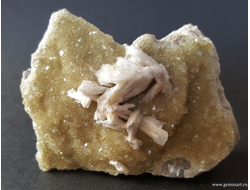 Флюорит и барит на породе (А)