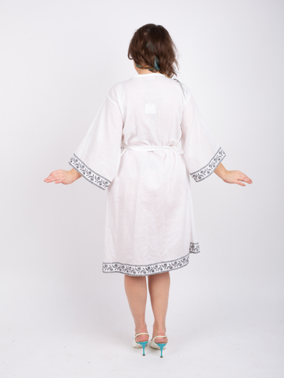 Халат-кимоно из конопли с вышивкой