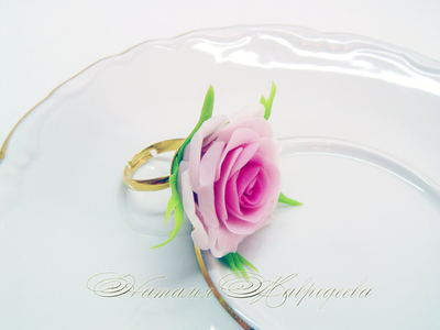 Кольцо "Роза". Цветы из полимерной глины