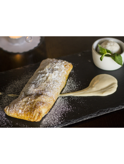 Штрудель закрытый вишневый