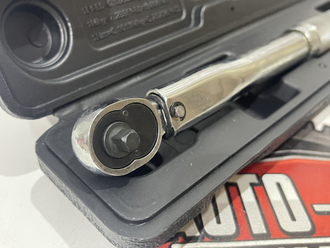 Динамометрический ключ 1/4 5-25Нм 280мм AV Steel AV-507025