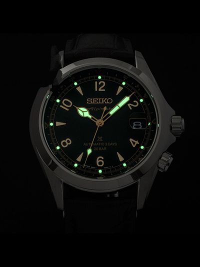 Наручные часы Seiko SPB507J1