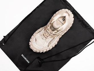 Balenciaga Men's Defender Trainers In Beige