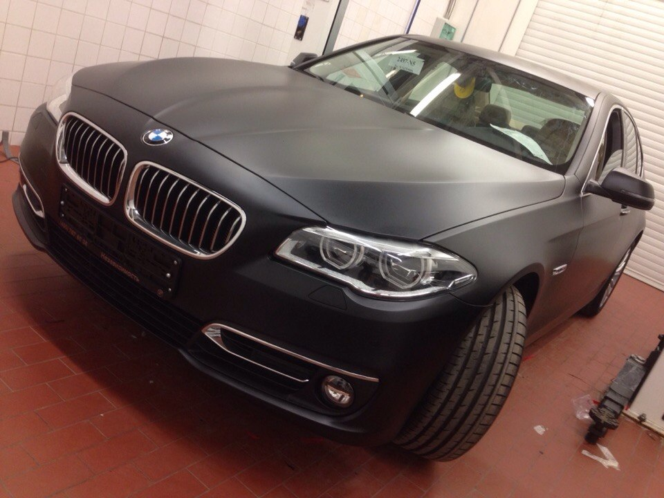 BMW 5 матовая