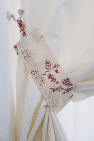 Шторы на завязках с птичками