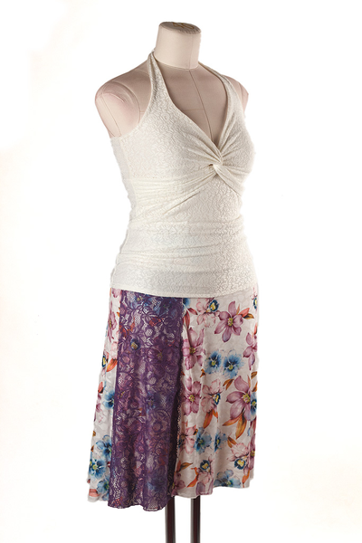 Юбка трапеция с разрезом и кружевом