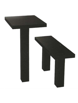 Столик и скамейка