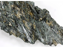 Актинолит, Россия, Северный Кавказ, КЧР, река Большой Блыб (100*46*20 мм, 87 г) №29615