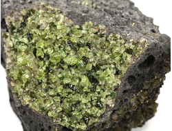 Хризолит (Перидот, Оливин), кристаллы на породе, США (57*55*50 мм, 243 г) №28829