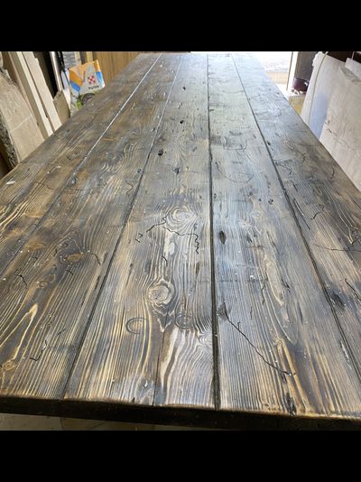 стол лофт из состаренной древесины для ресторана