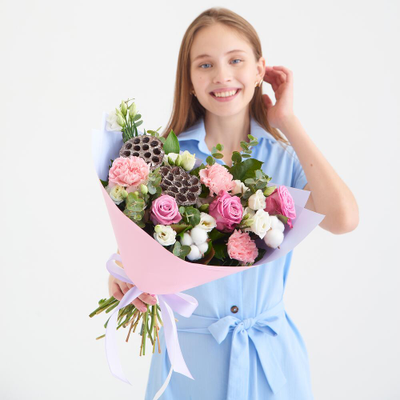 Букет с лотосом