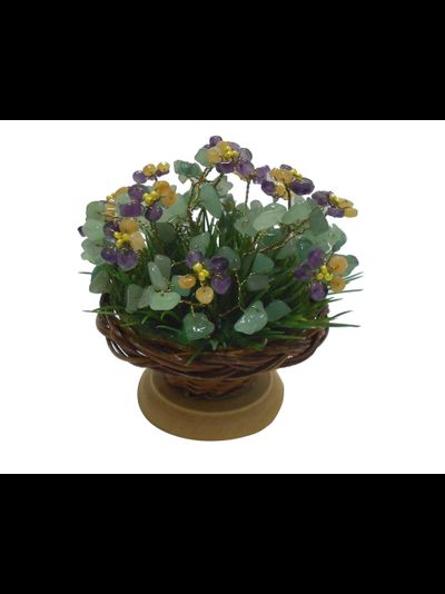 Букет из самоцветов в корзинке