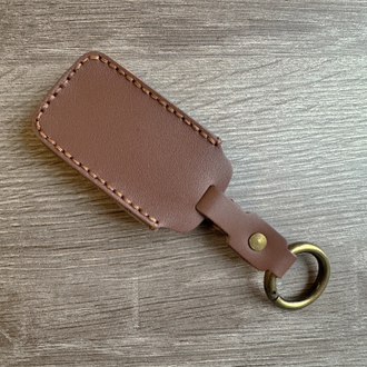 Коричневый чехол для ключа Toyota LC200, Prius, Prado с 2 кнопками (2009-2017)