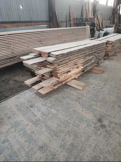 Обрезная доска КЕЛО Карельская сухостойная сосна 25 мм