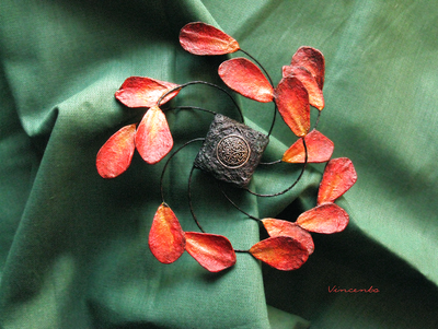 Ветроворот Вечности. Эффектная крупная брошь в стиле сериала "Рейвенсвуд"